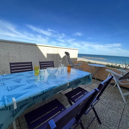 Agreable En Bord De Avec Terrasse Et Parking - - Fr-1-799-28 Apartment *